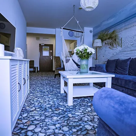 アパート Family Premium Private Jacuzzi, Sauna & Sea View