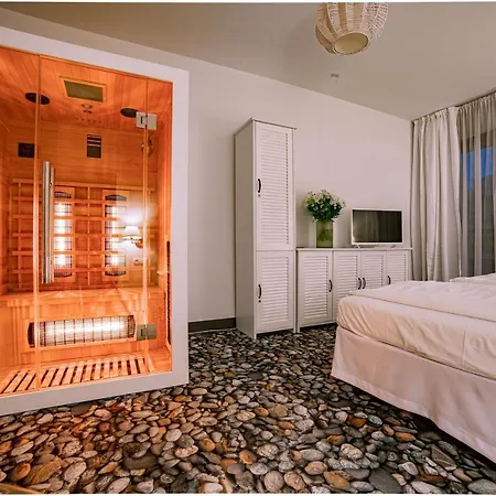 Family Premium Private Jacuzzi, Sauna & Sea View コウォブジェク