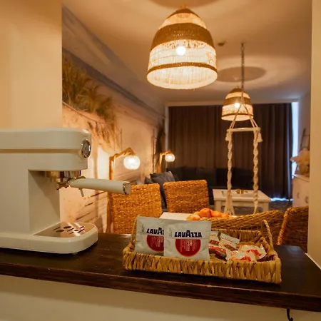 アパート Family Premium Private Jacuzzi, Sauna & Sea View *