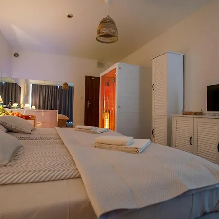 Family Premium Private Jacuzzi, Sauna & Sea View アパート コウォブジェク